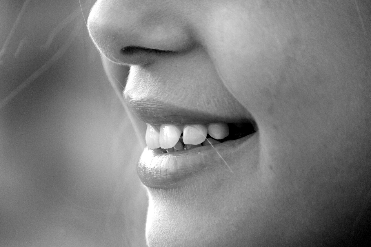 ¿Problemas de encía? Te contamos cómo puedes obtener una sonrisa gingival bonita