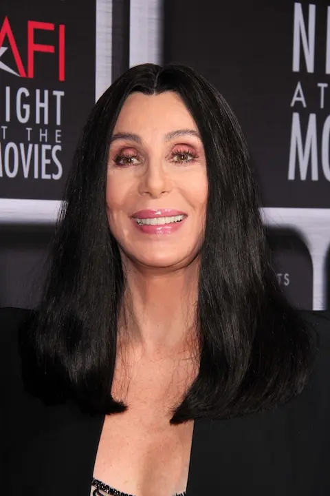 Cher, la diva a sus 65 años, un ejemplo de dinamismo y eterna juventud