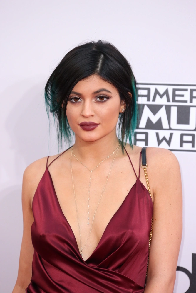 La transformación de Kylie Jenner a sus 18 años